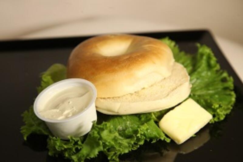 Bagel & Cream Cheese (Vegetarian) (480 cal)